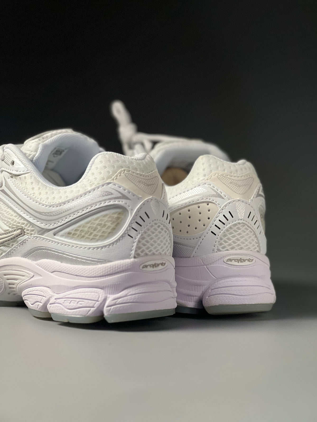 Saucony omni 9 White