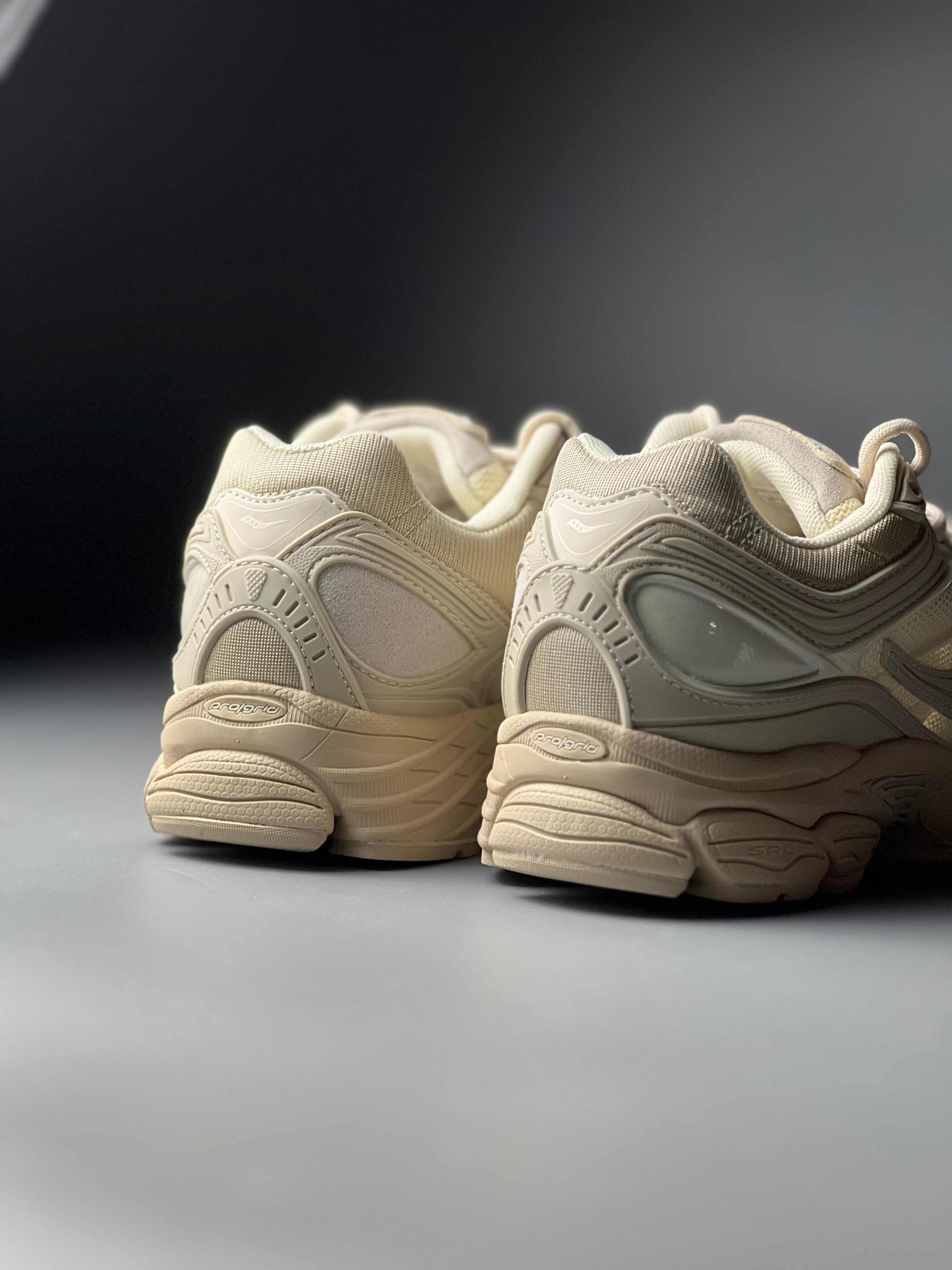 Saucony || Progrid Omni 9 - Summer Sand / Tanne