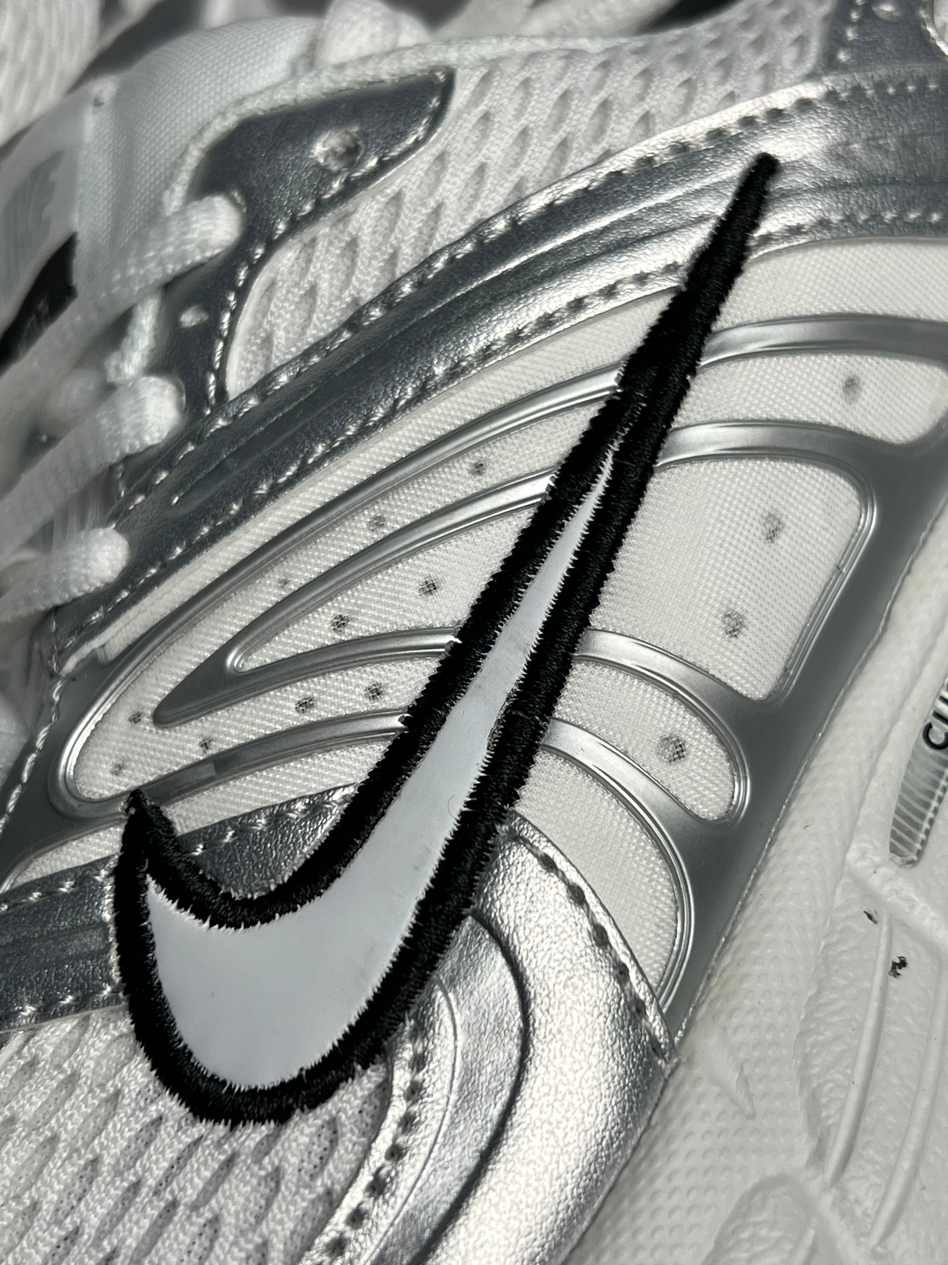 Nike Moto 2k