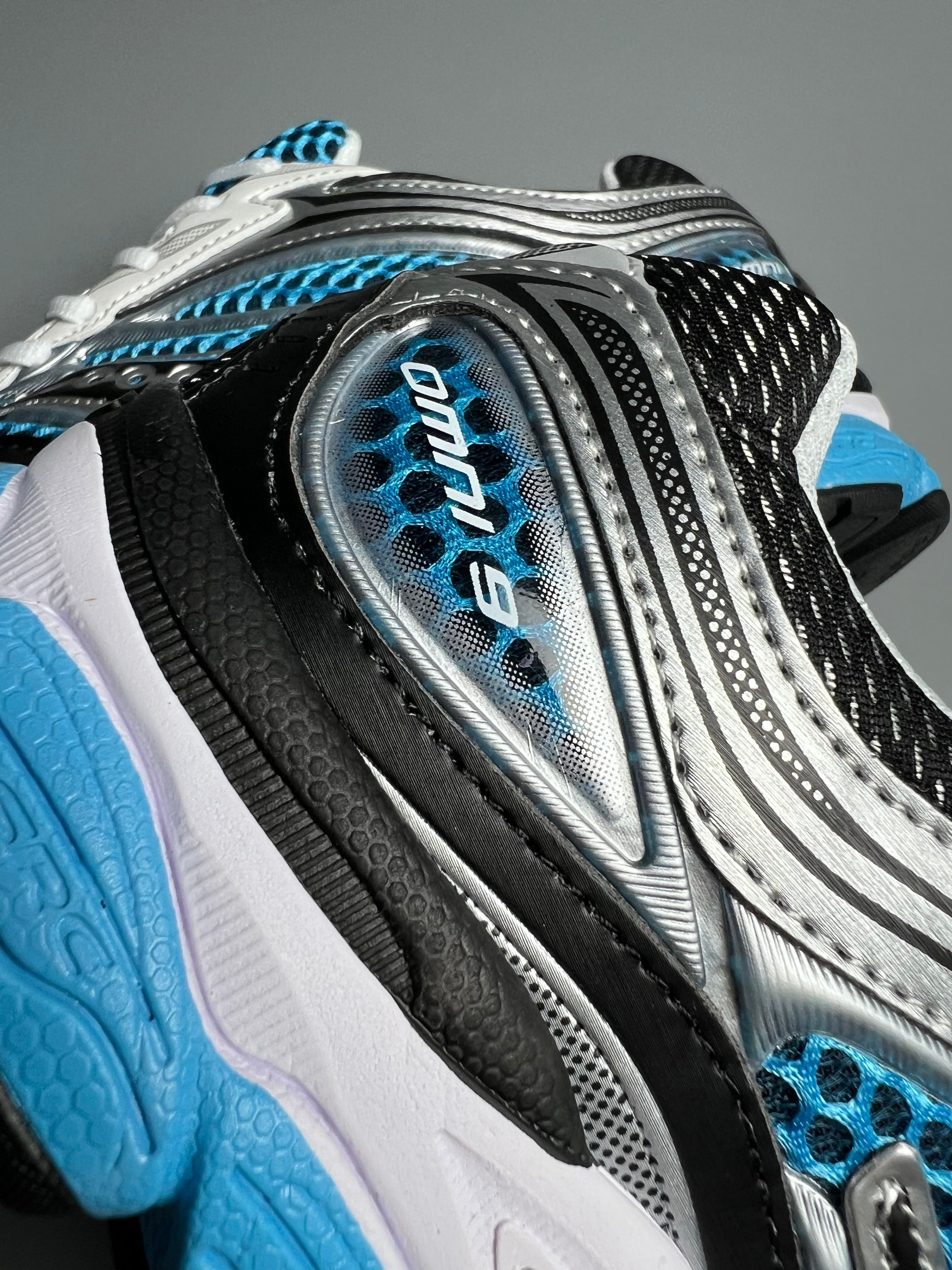 saucony progrid omni 9