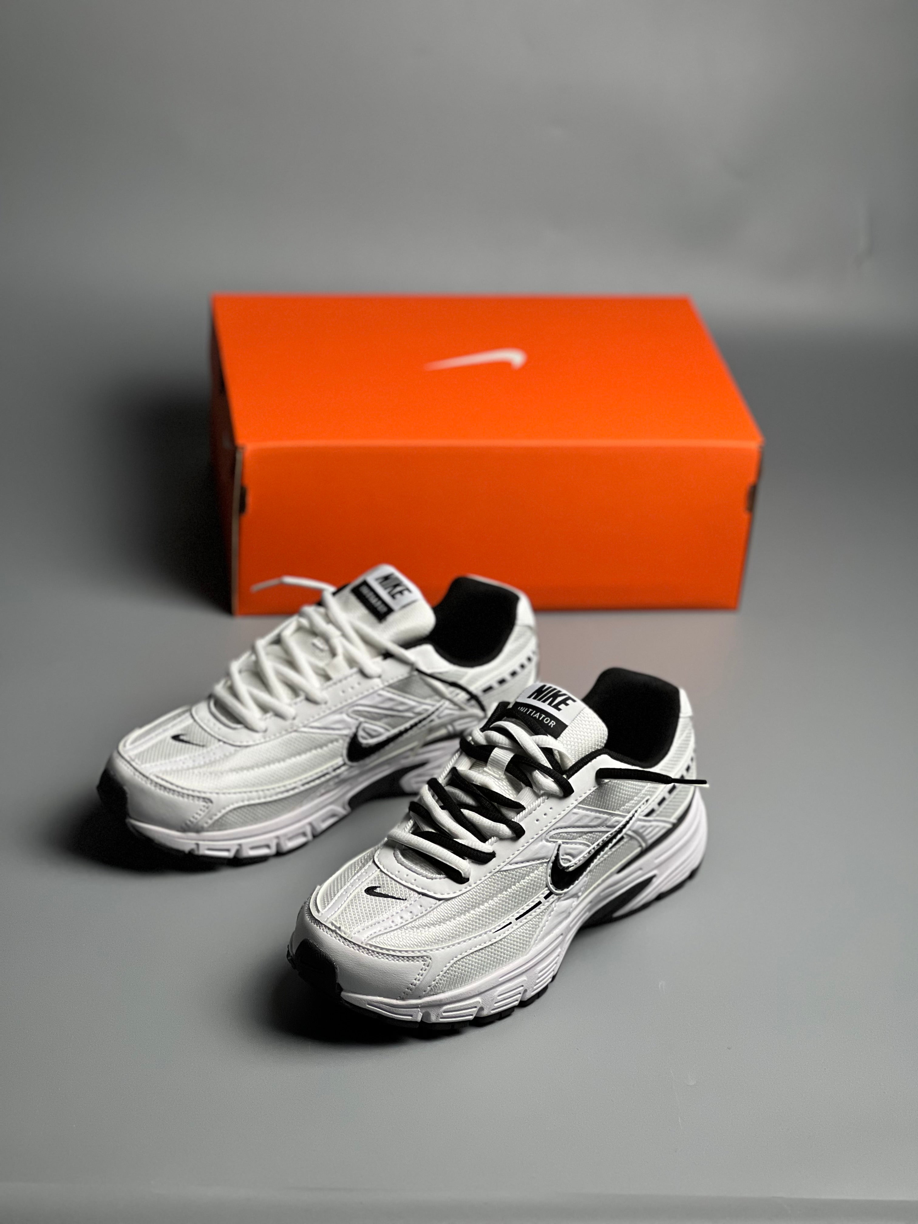 Nike Initiator blanc/noir