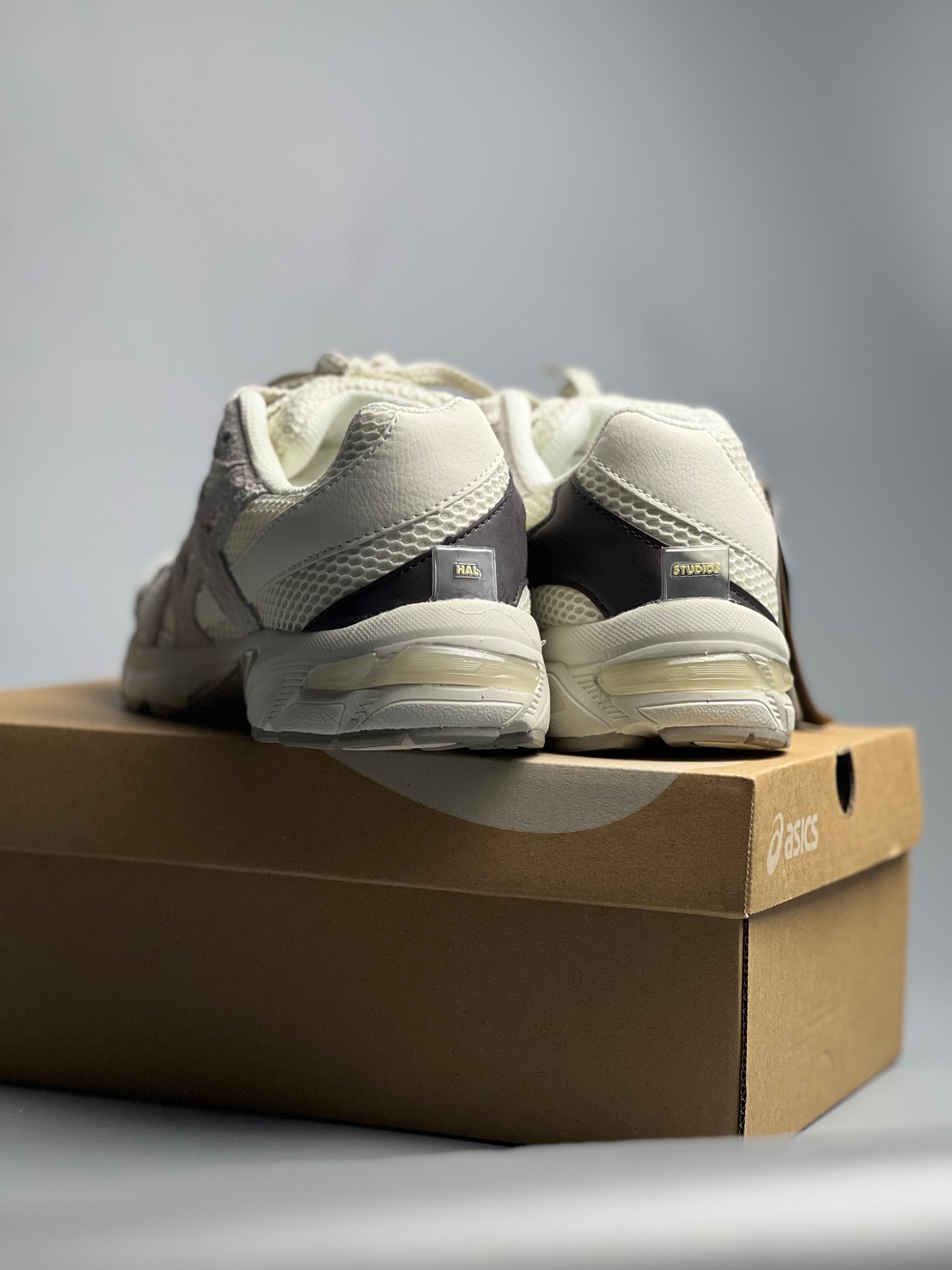 ASICS Gel-1130
HAL Studio Glacier