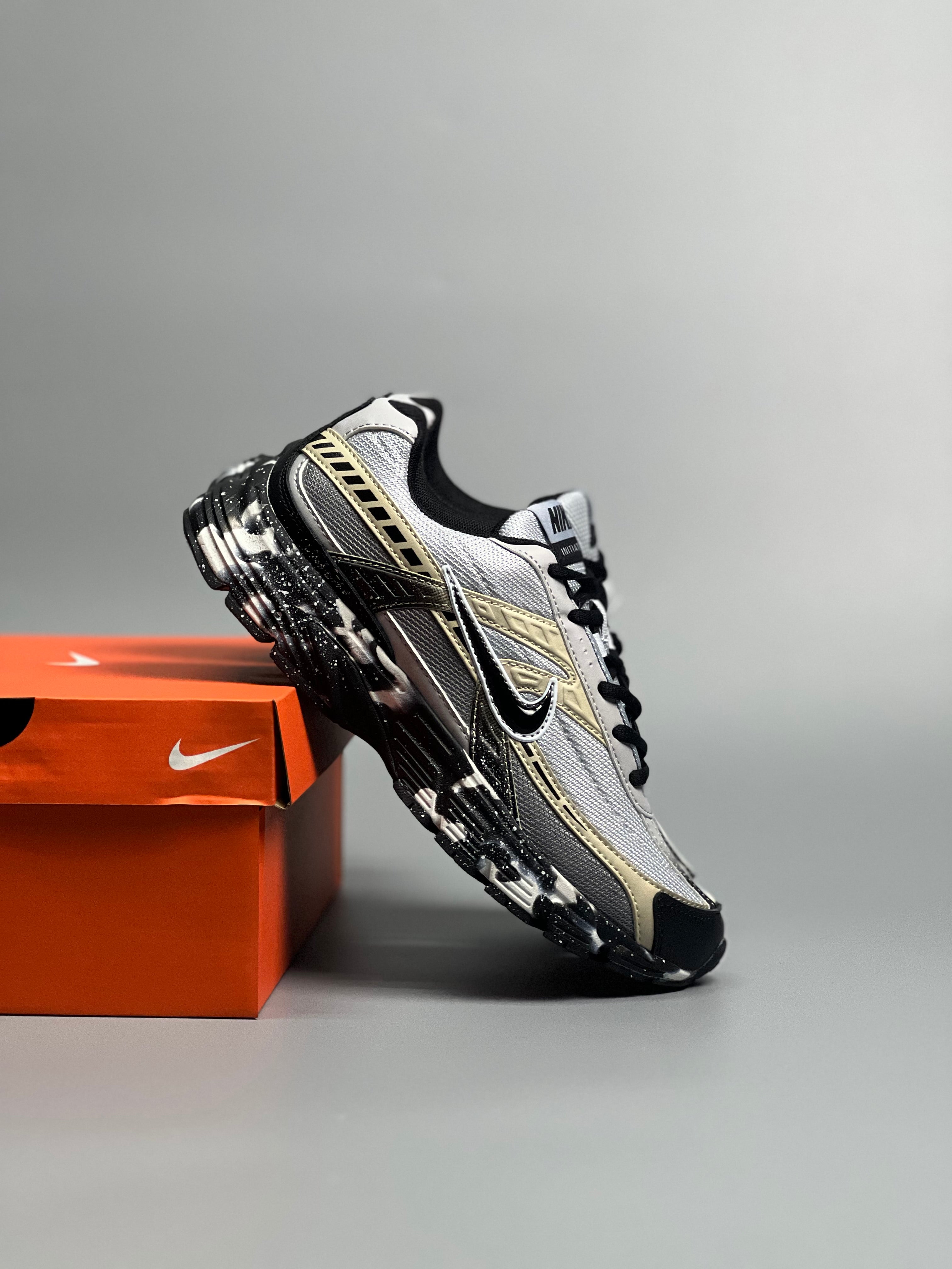 Nike Initiator Custom Grey/Black