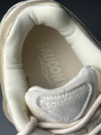 Saucony || Progrid Omni 9 - Summer Sand / Tanne