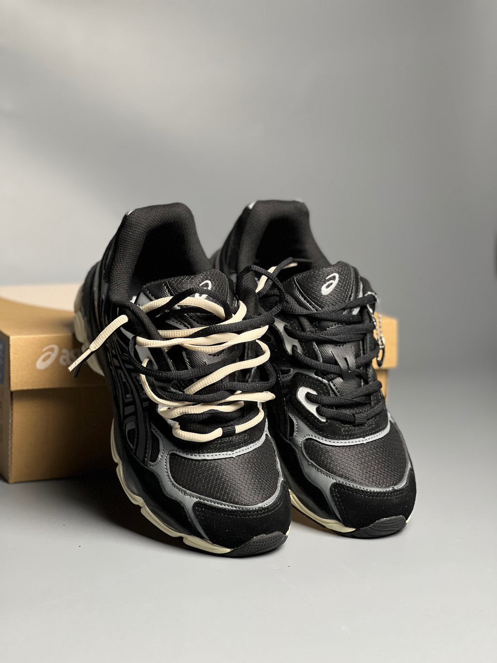 ASICS GEL NYC NOIR GRIS BEIGE