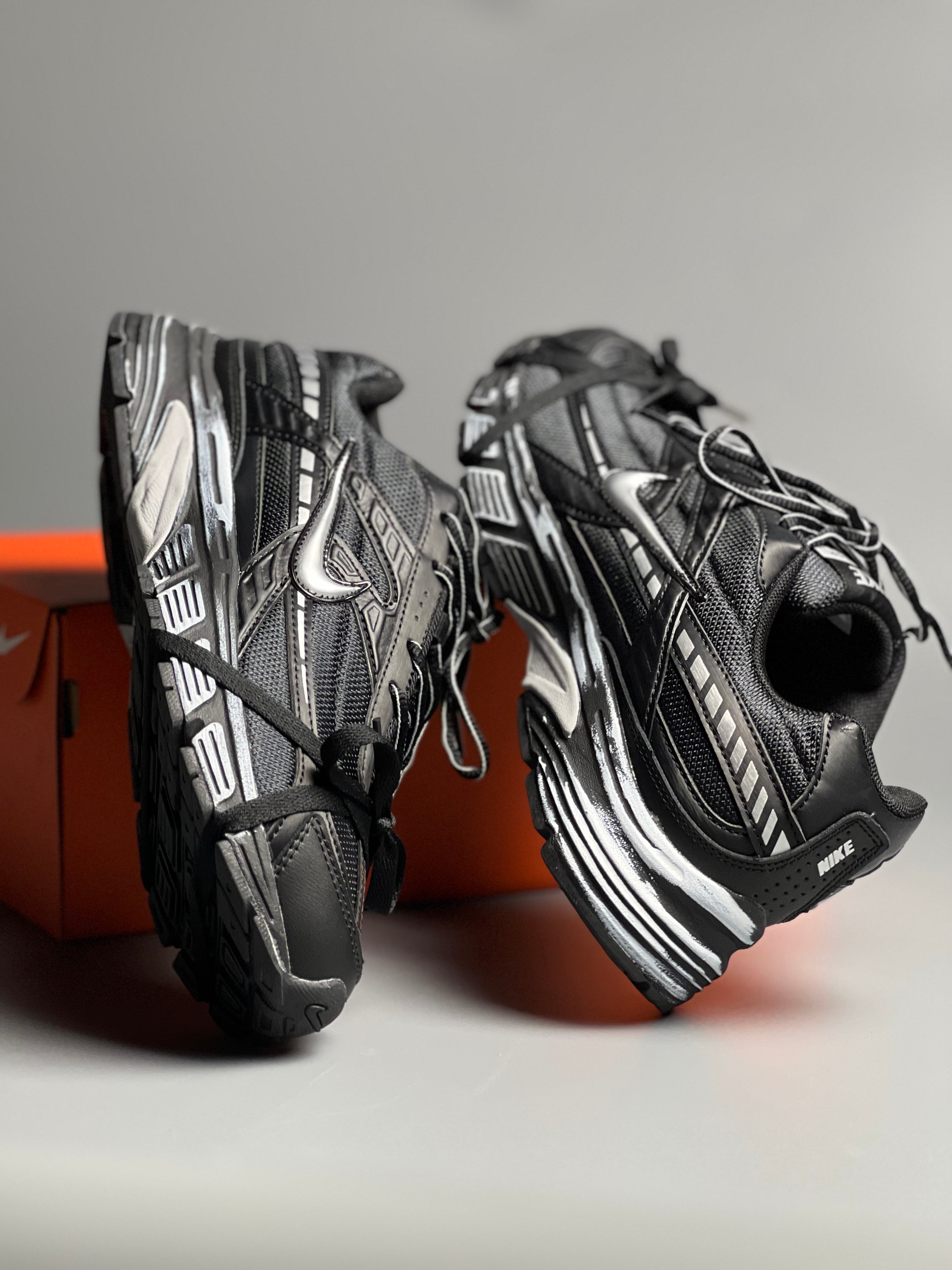 Nike Initiator RISK