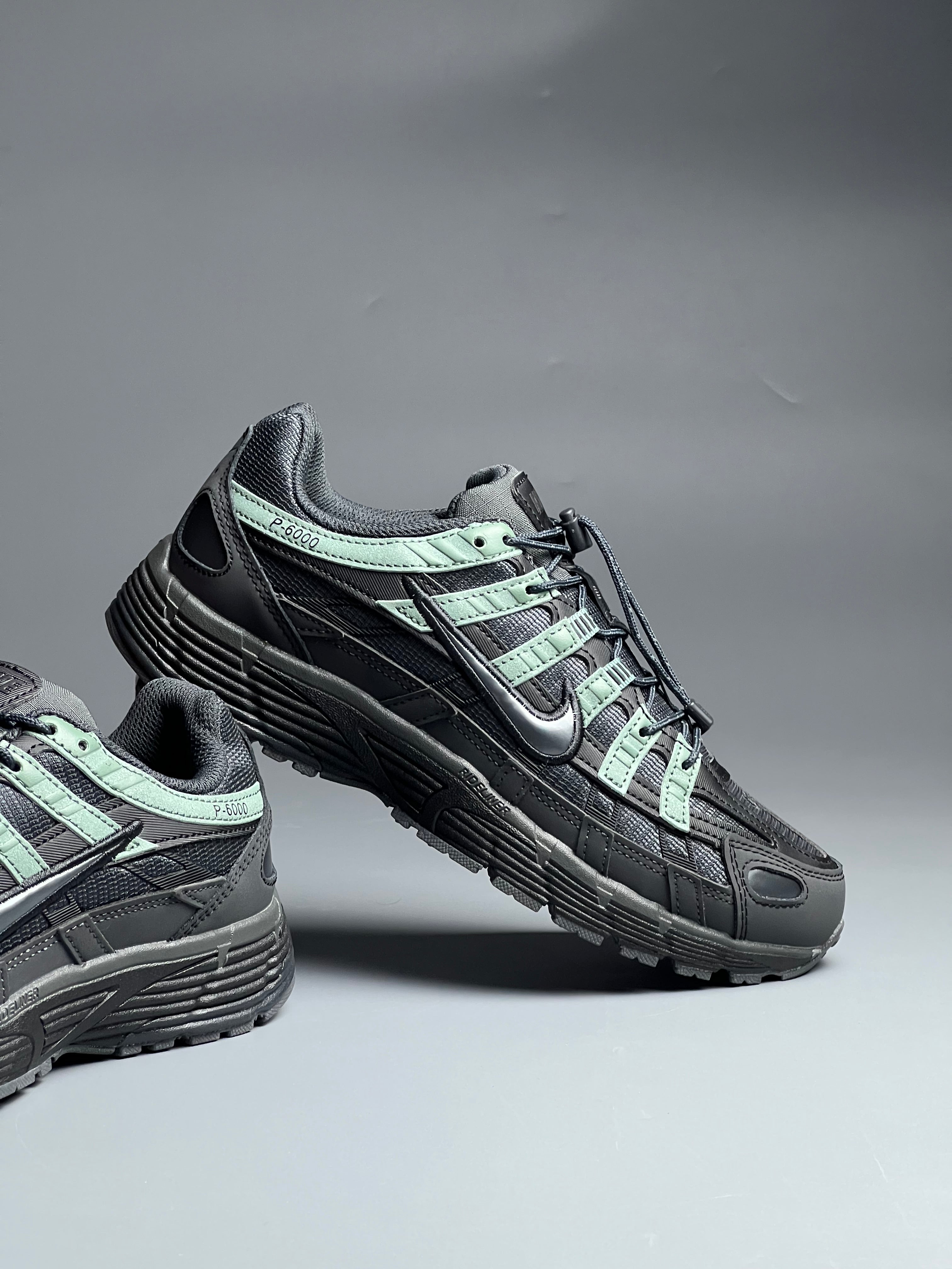 P6000  'Anthracite Clay Green'