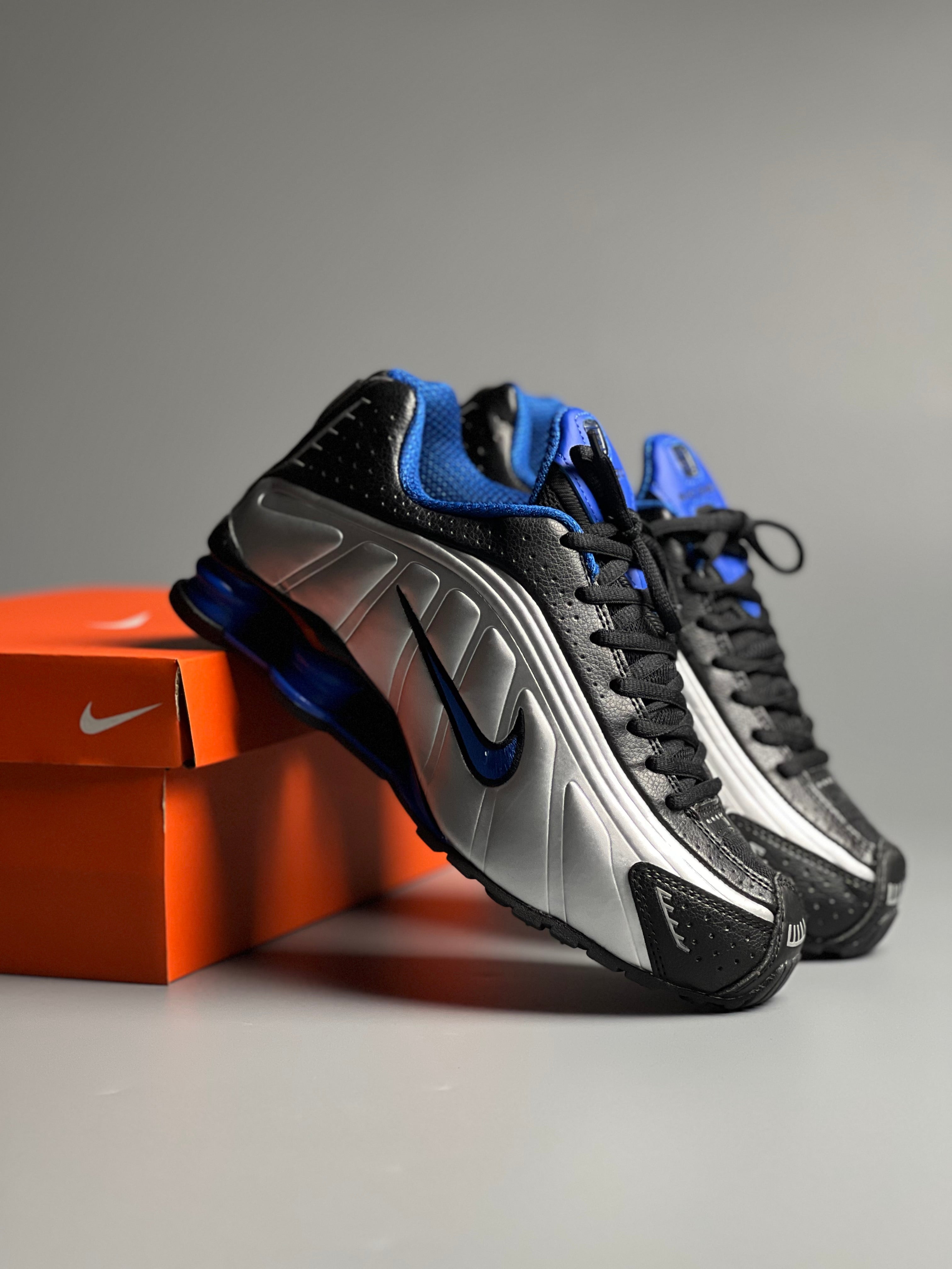 Shox r4