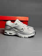 Nike Moto 2k