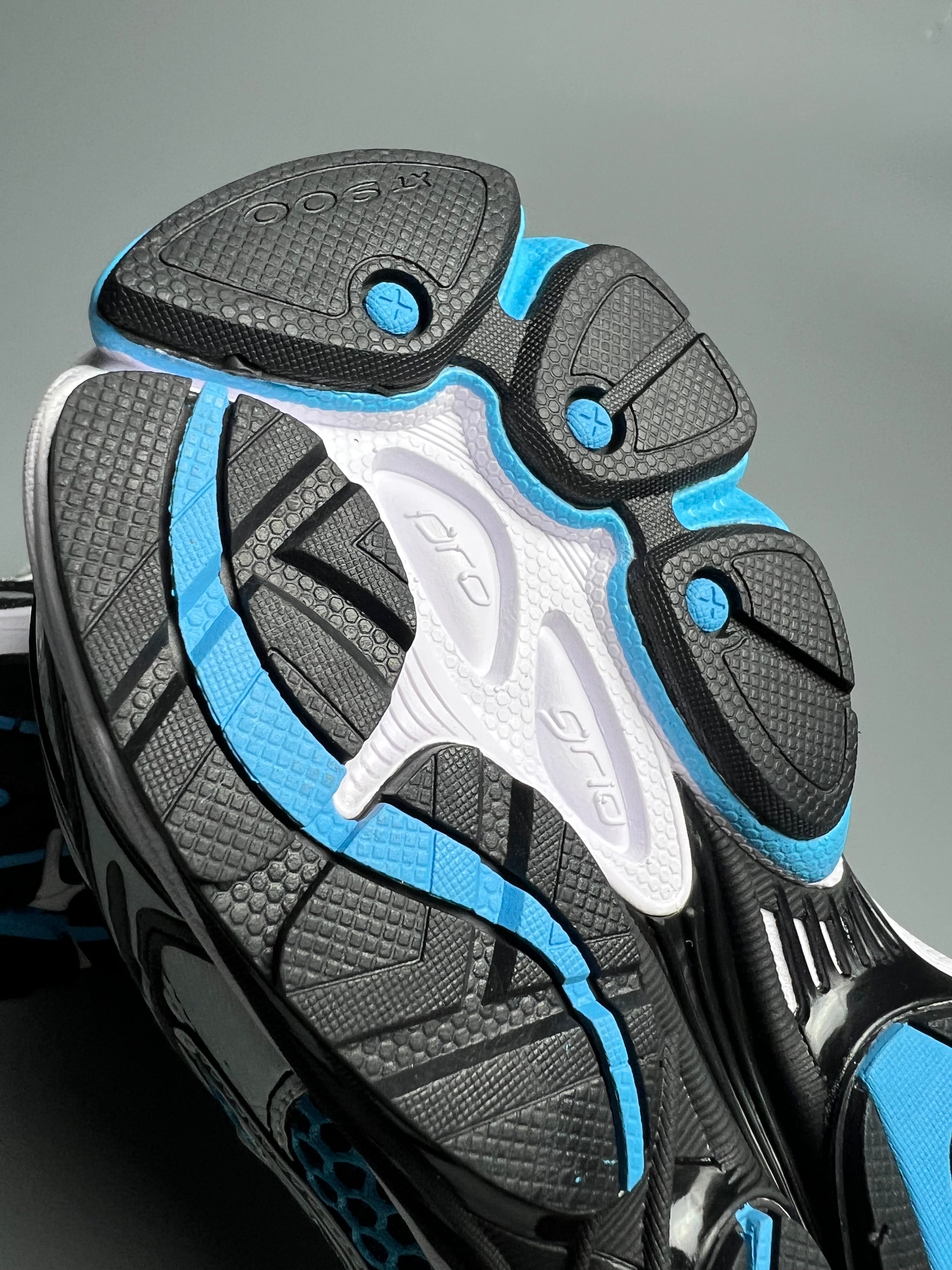 saucony progrid omni 9
