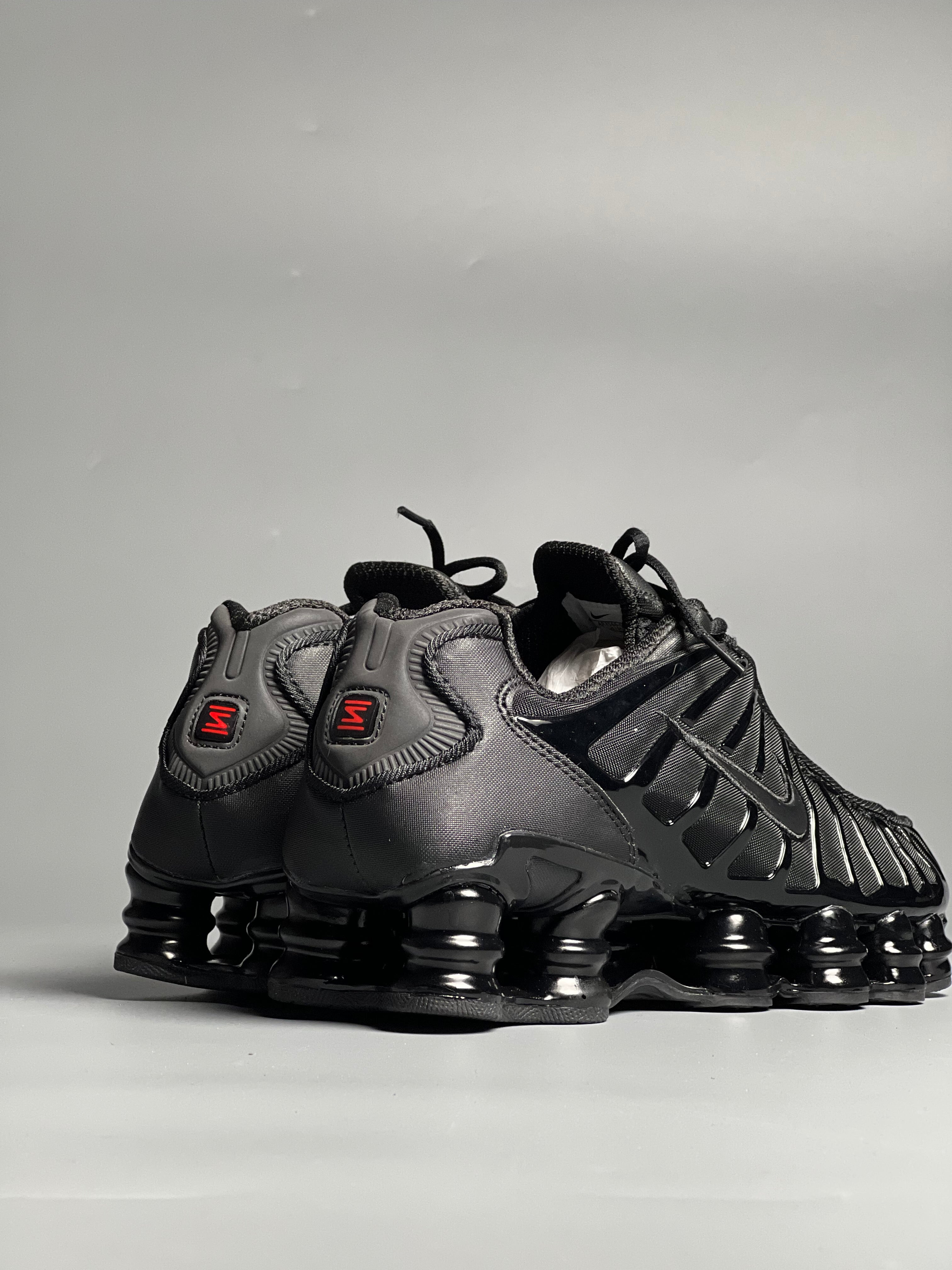 Shox noir