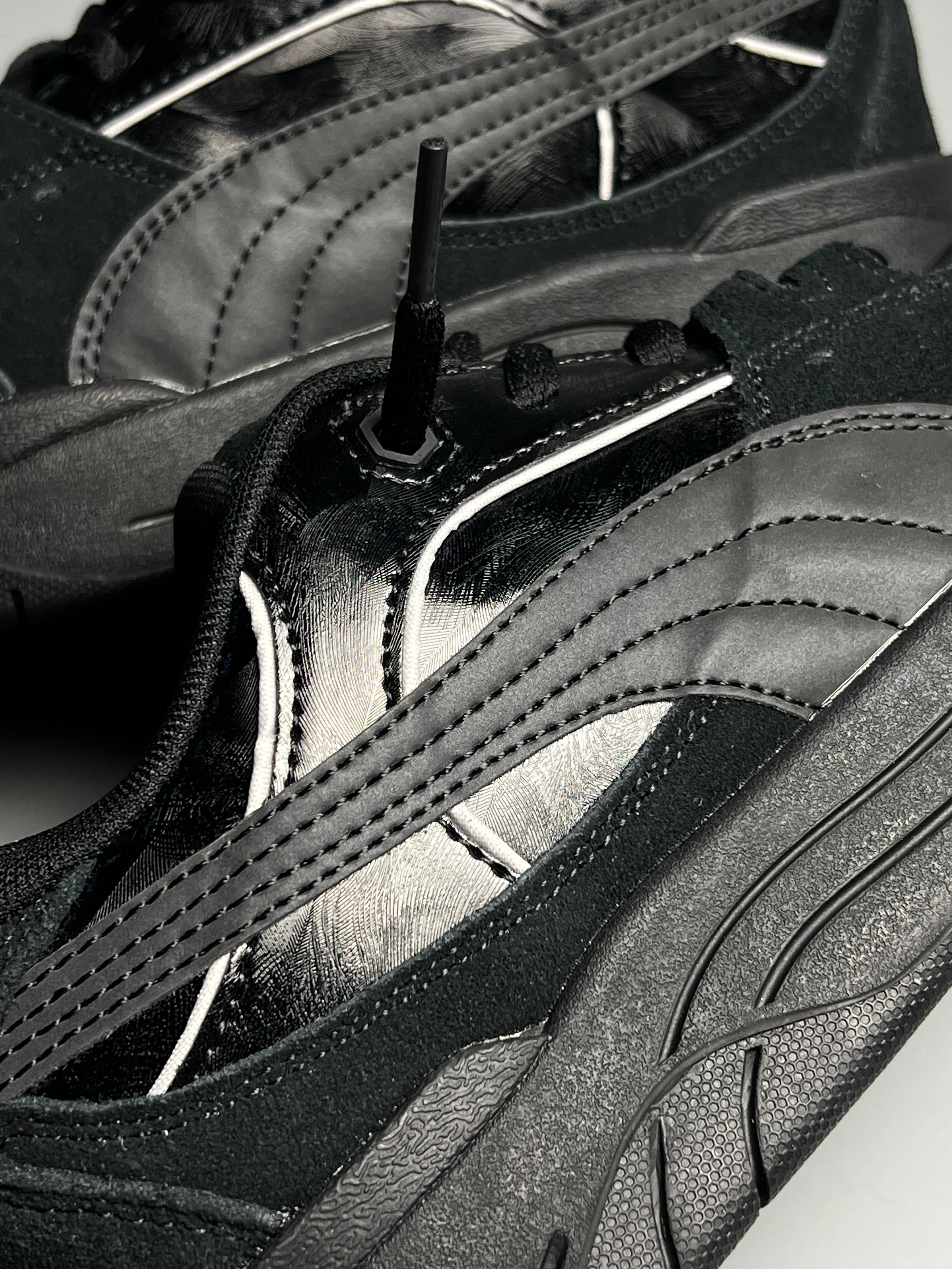 PUMA180 'Night Rider'