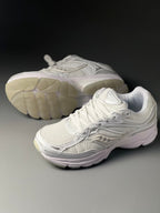Saucony omni 9 White