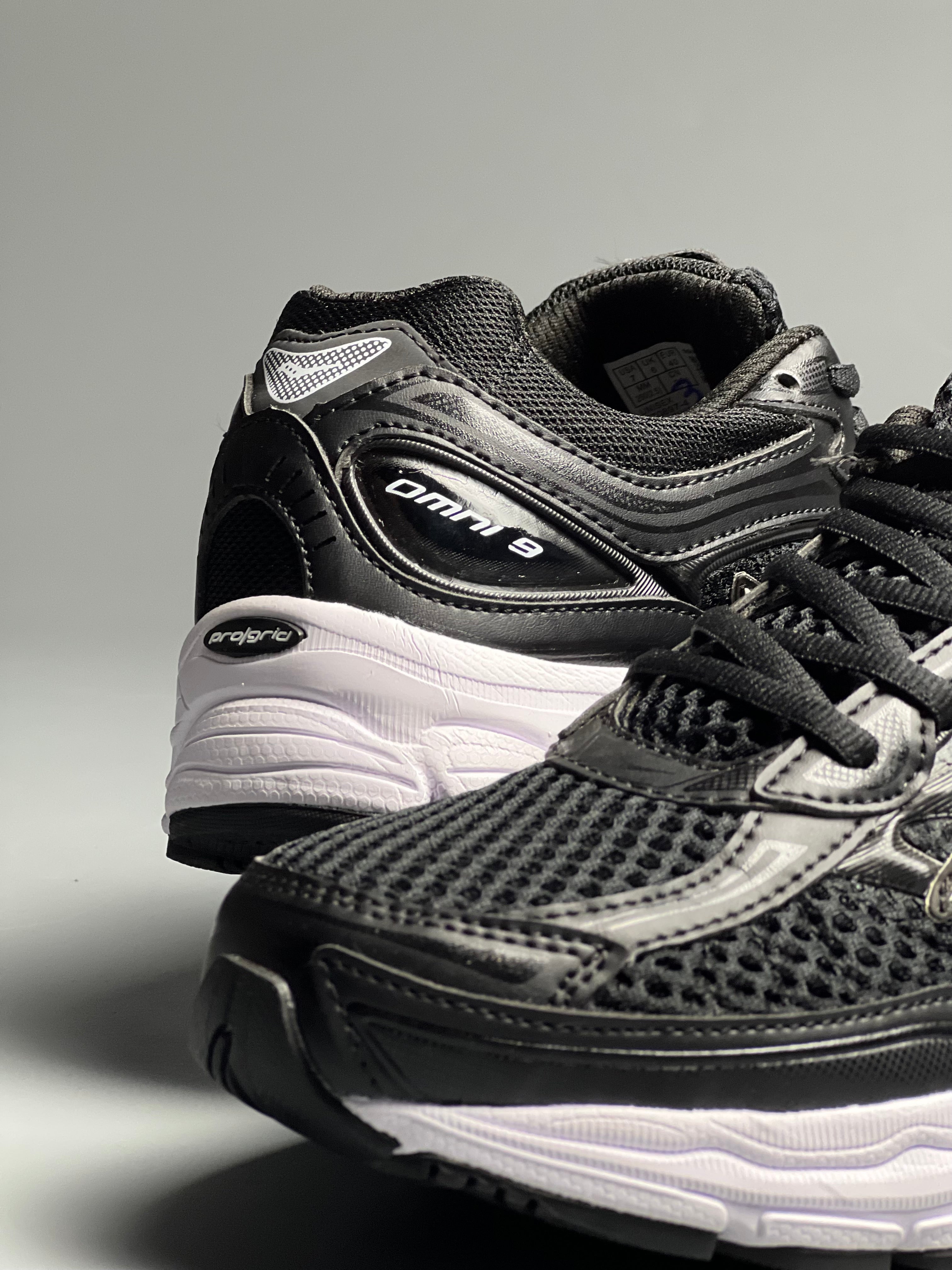 Sacouny Omni 9 black/White