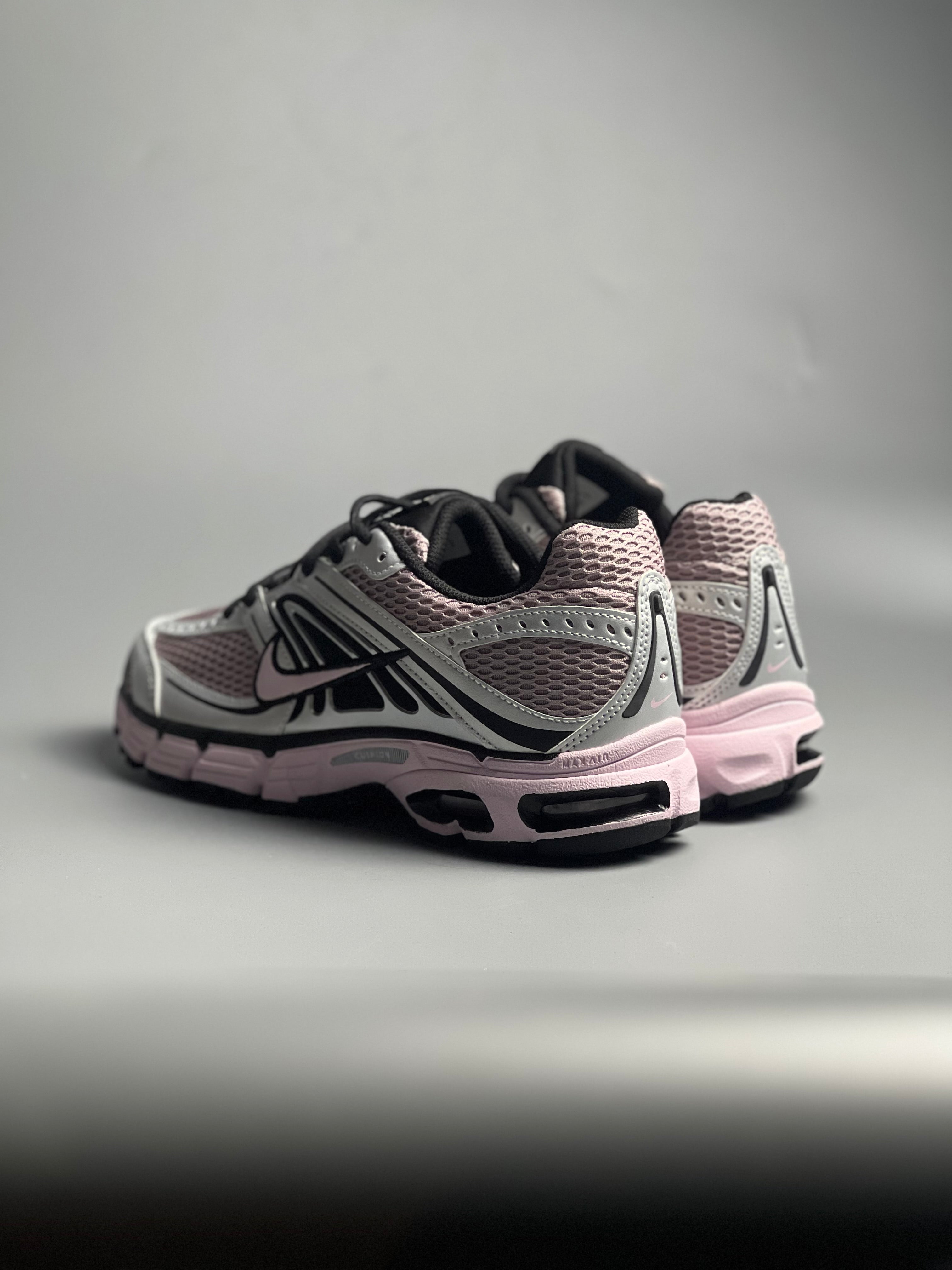 Nike
Air Max Moto 2K