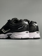 Sacouny Omni 9 black/White