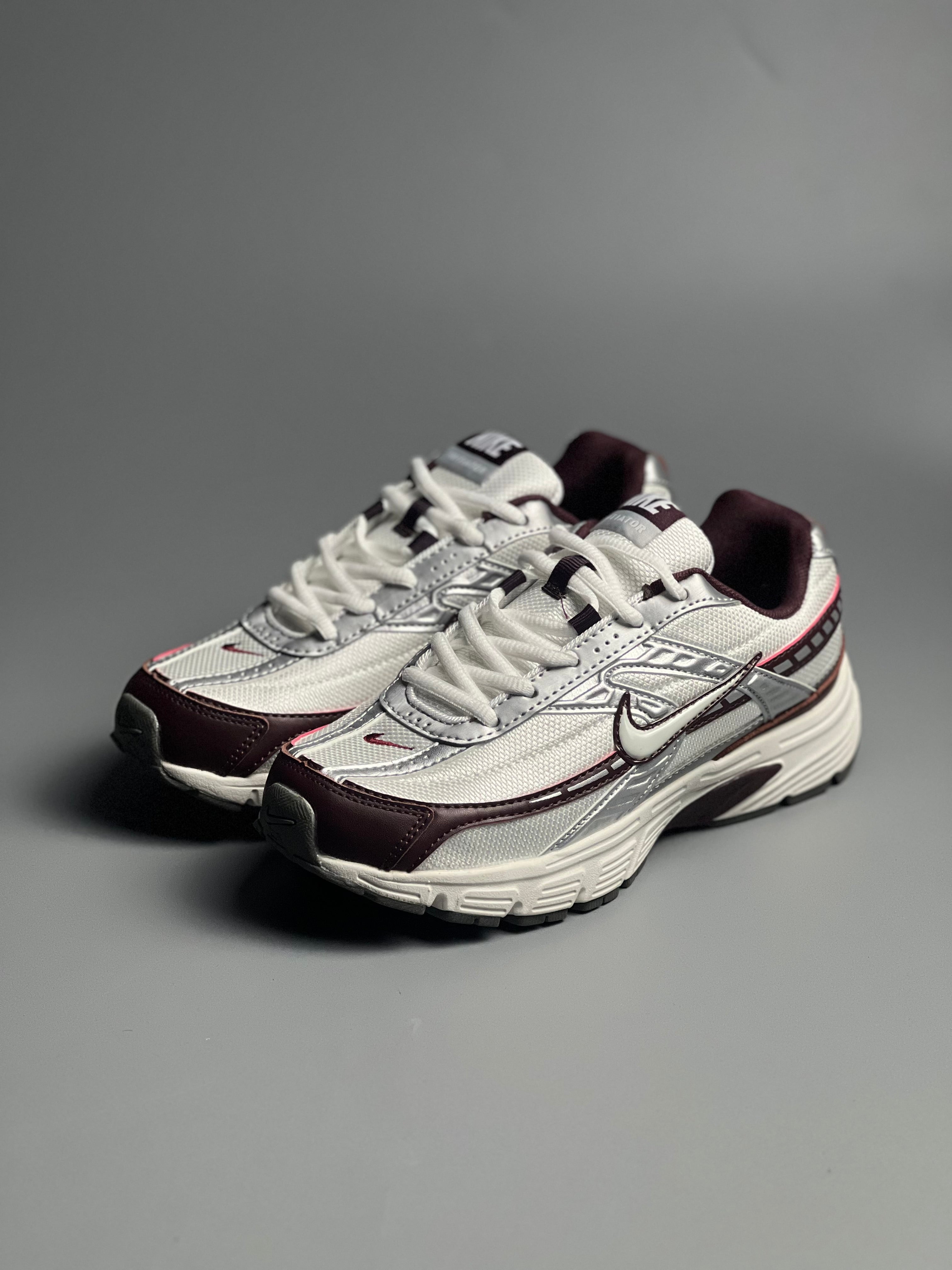 Nike Initiator famme