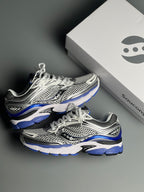 SAUCONY
PROGRID OMNI 9 OG WHITE SILVER BLUE