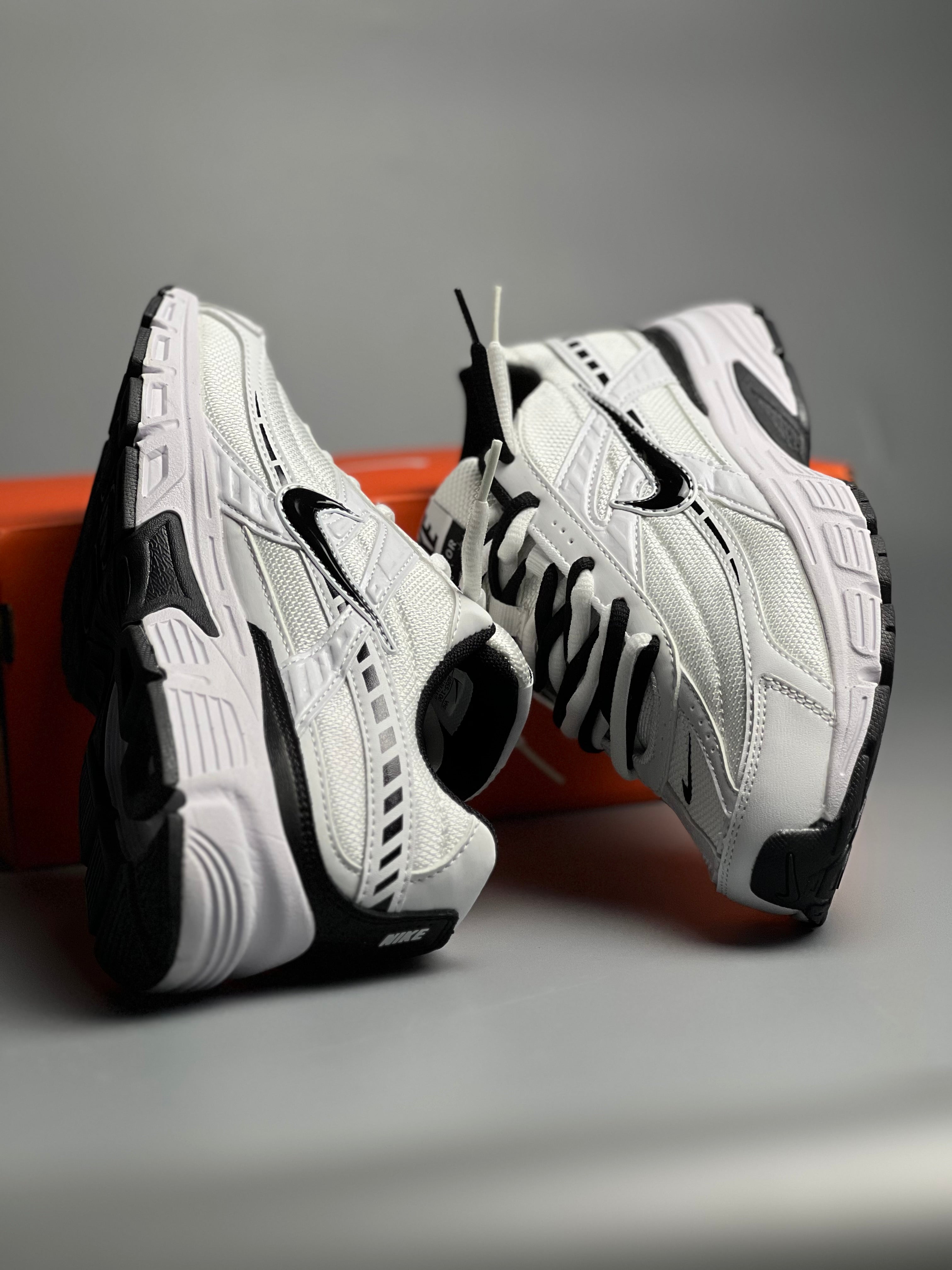 Nike Initiator blanc/noir