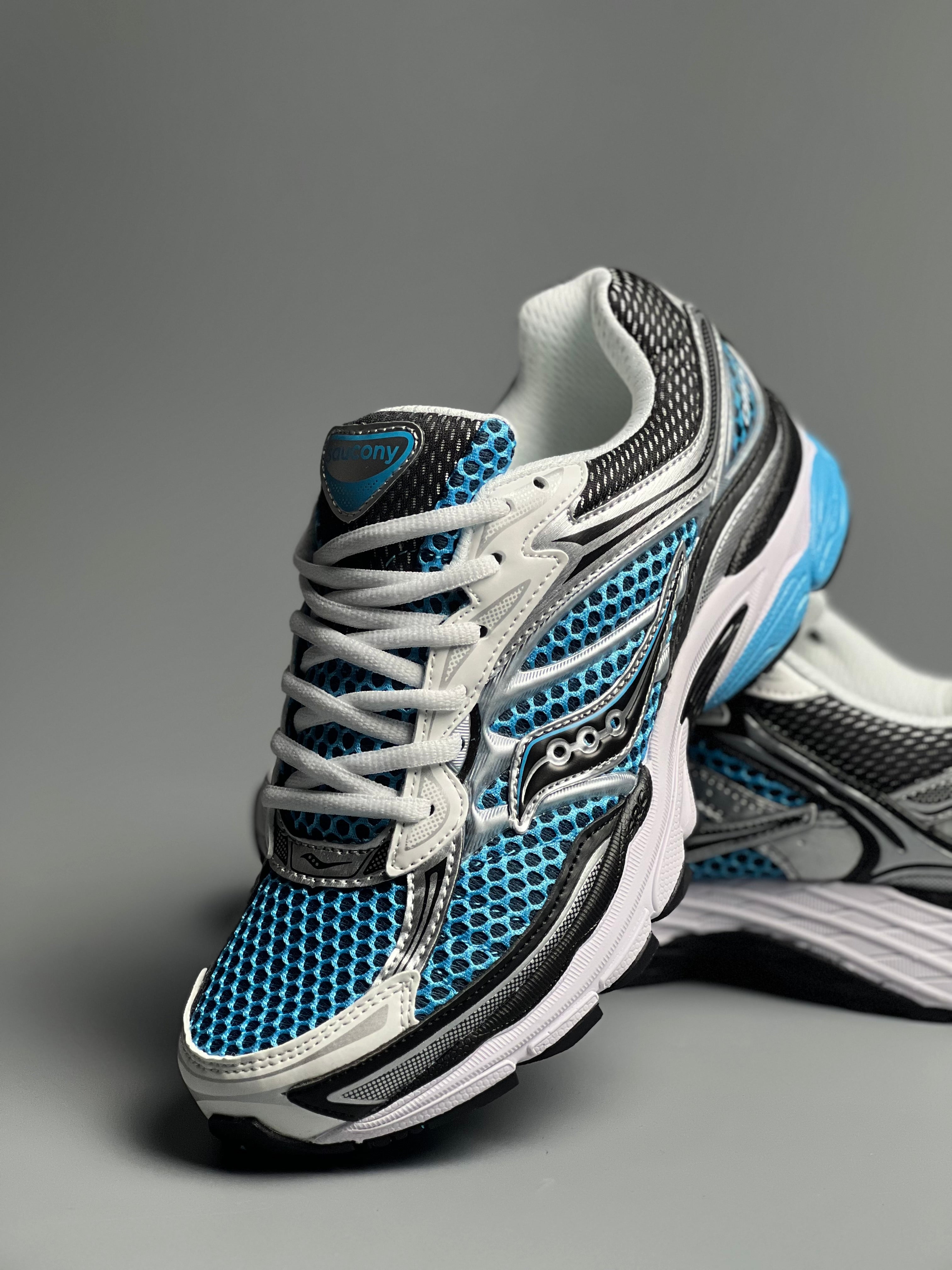 saucony progrid omni 9