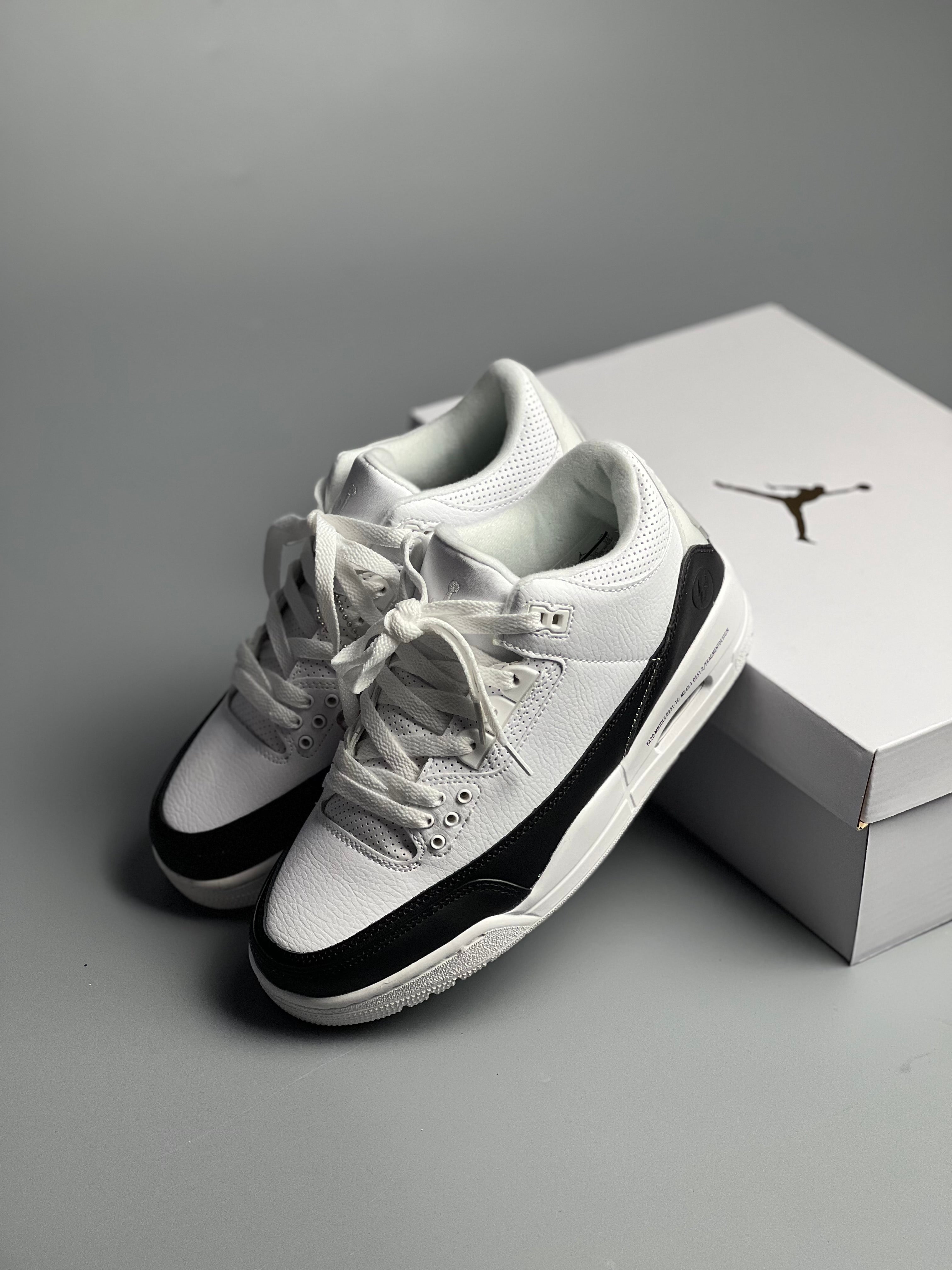 Jordan 3 Retro Fragment